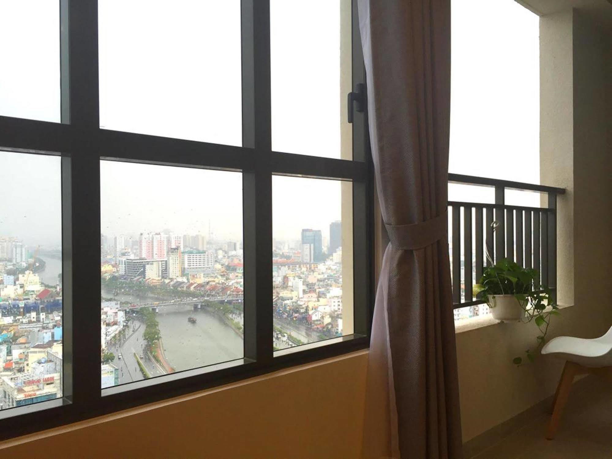 Sunny Tropical 1 Apartment Хошимин Екстериор снимка